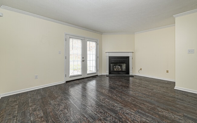 Photo - 417 Ten Point Ln