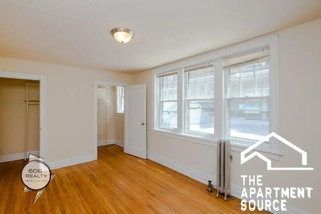 5017 W Cermak Rd Unidad 5017 West Cermak Road