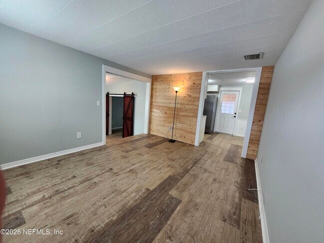 Photo - 126 Phoenetia Dr