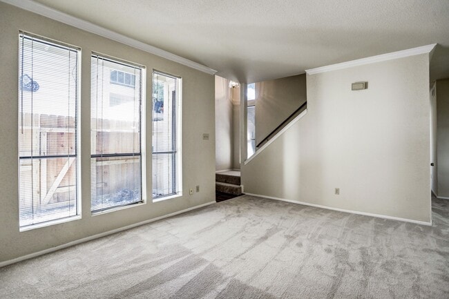 Photo - 1881 Bering Dr Unidad 12