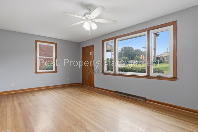 Photo - 912 Augusta Ave