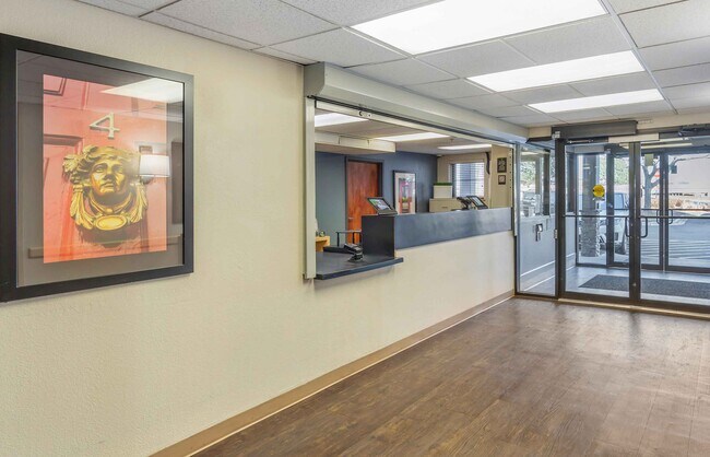 Furnished Studio-Chicago - Downers Grove