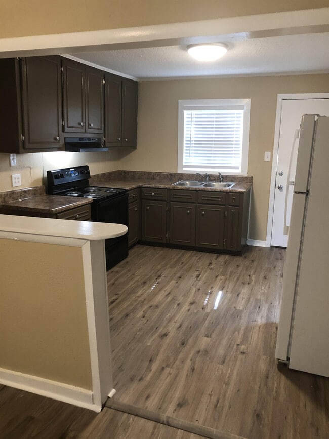 Photo - 3921 Wiggins Dr