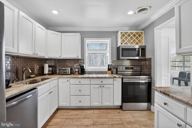 Photo - 4854 Langer Ln