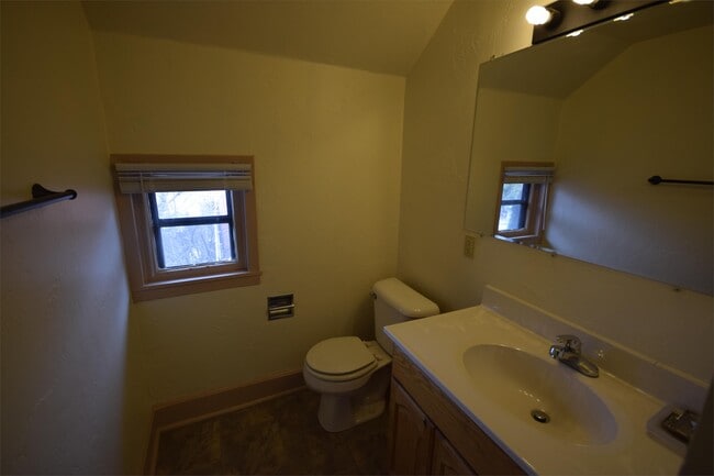 610 W 9th Ave
