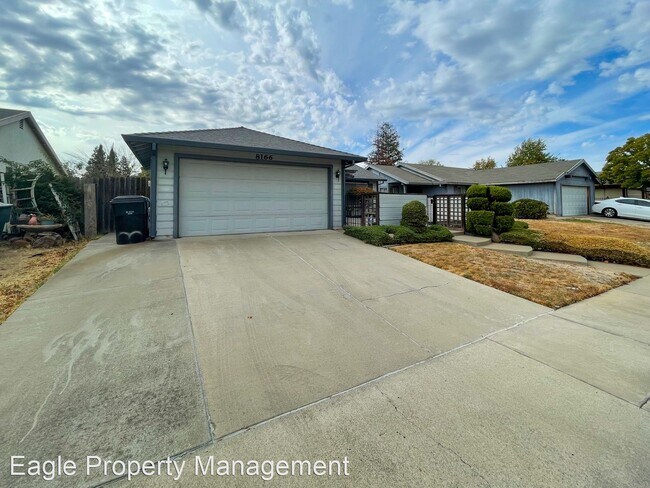 Photo - 4 br, 2 bath House - 8166 Morgan Hill Way