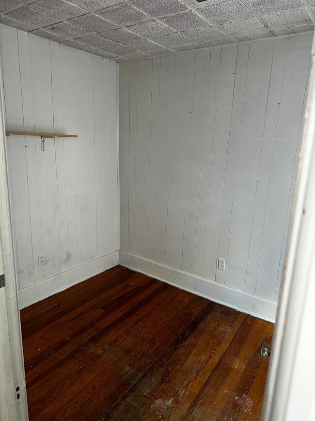 Photo - 21 Morris St Unidad 3 Bedroom 1st Floor