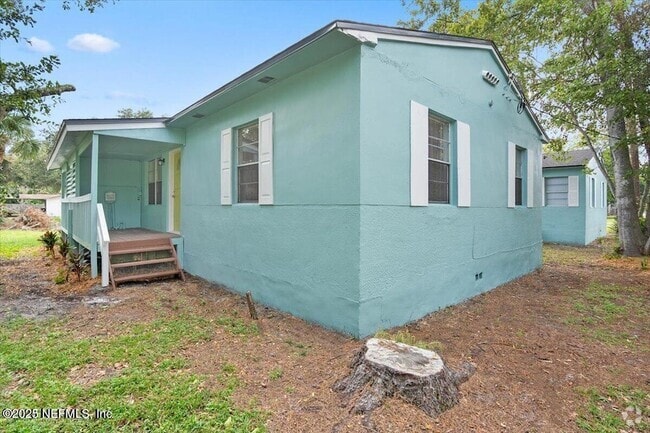 Building Photo - 83 Lewis St Rental
