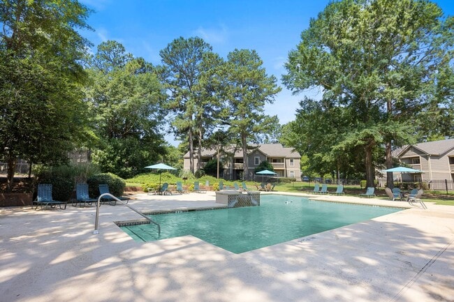 Pool - Summer Park Apartments