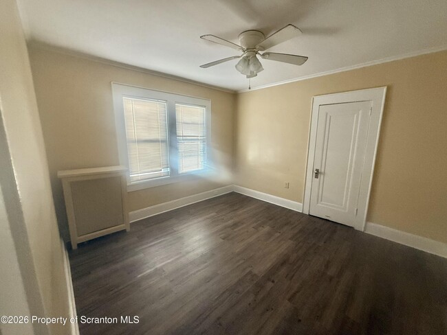 Photo - 1614 Linden St