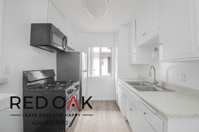 Photo - 630 N Cerritos Ave Unidad 114