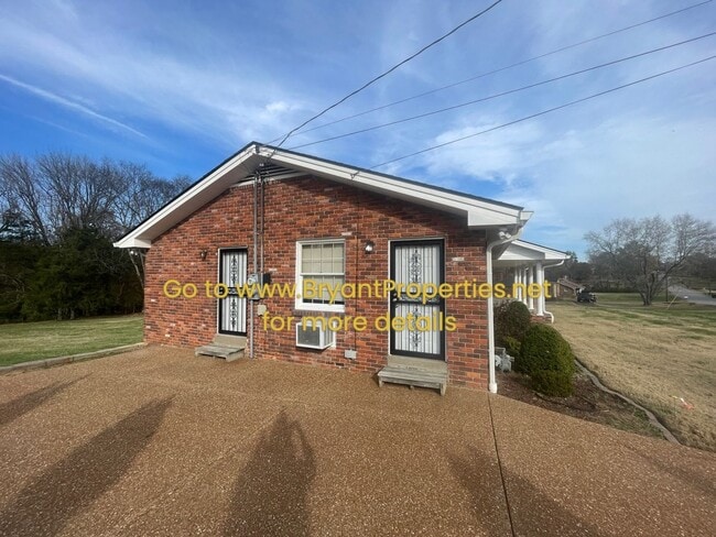 Building Photo - 1250 Dalemere Dr Unit 1250-B