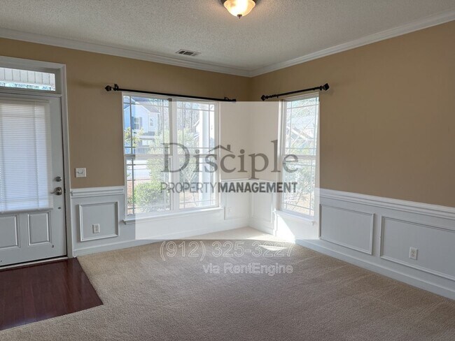 136 Magnolia Dr