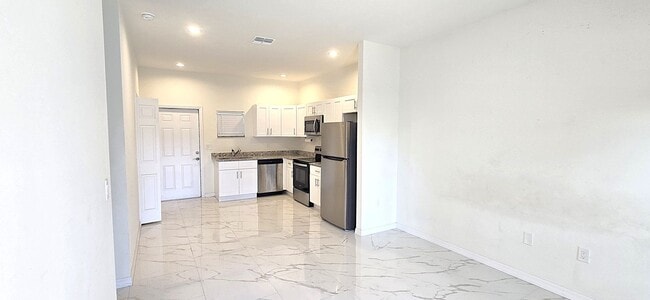 Photo - Cute and Cozy 2/1 Single family home