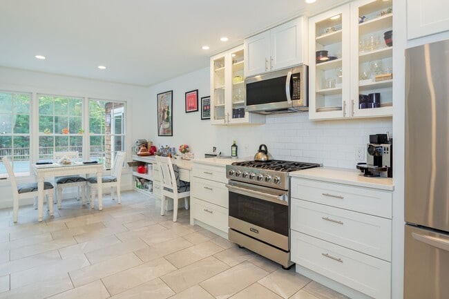 Photo - 16 Cedar Trail