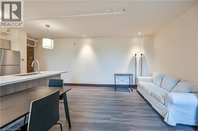 Photo - 121 King St E Unit 401