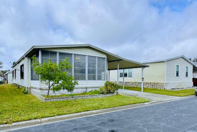 Photo - 5200 28th St N