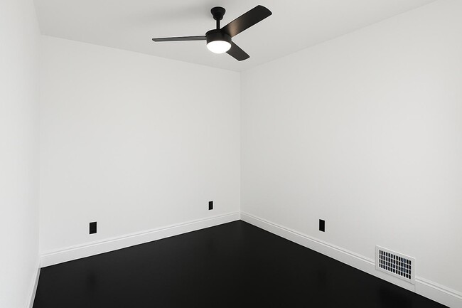 Photo - 126 Dawes Ave