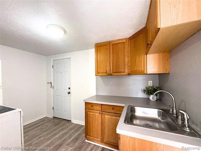 Photo - 29222 Grand River Ave Unit 3