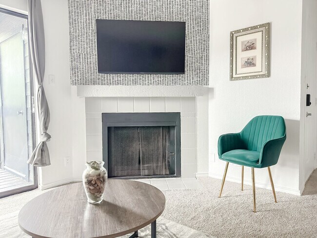 Photo - 1071 Clayton Ln Unit SI ID1256859P