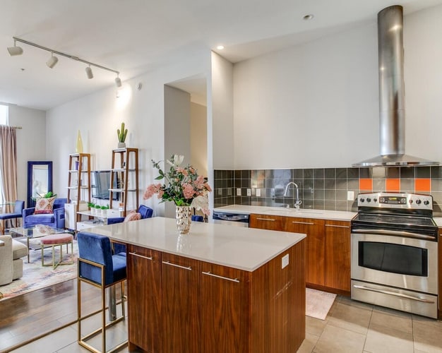 Photo - 2323 N Houston St Unidad 180.5