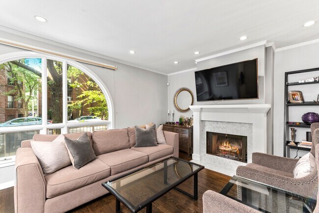 Photo - 819 W Willow St
