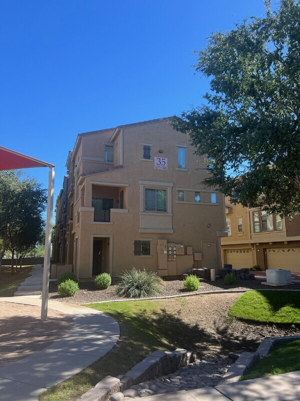 Building Photo - 900 S 94th St Unit APT. 1179
