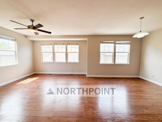 Photo - 3 Bed 2 Bath townhome near Jordan River Park!