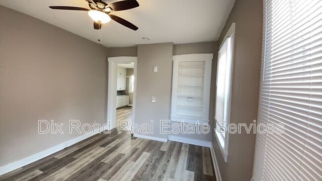 Photo - 48 Boltin St