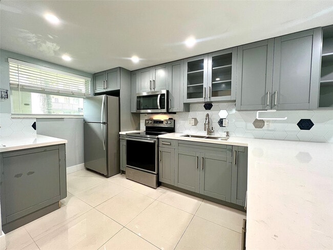 Photo - 7450 NW 17th St Unidad 110
