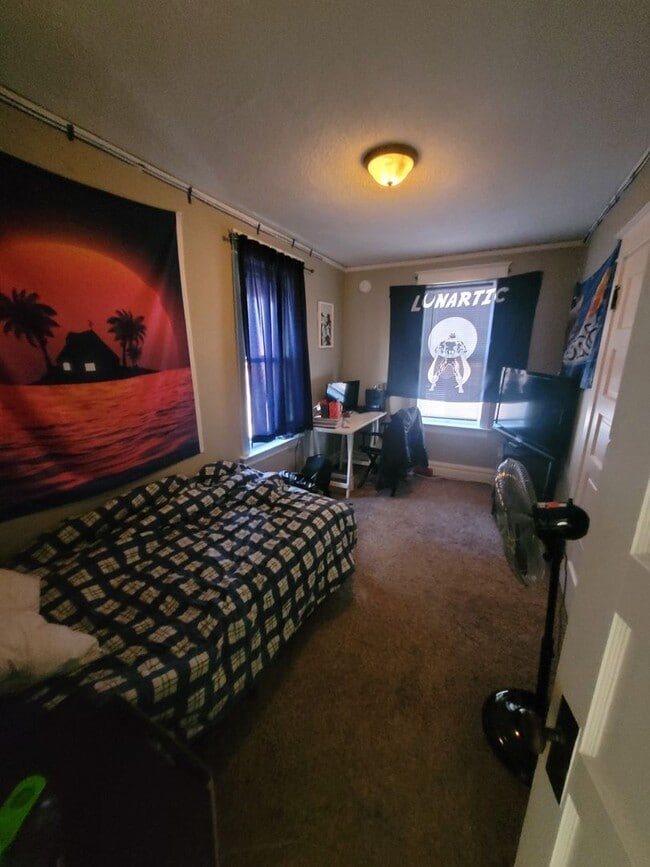 Photo - AVAILABLE JUNE - 3 Bed 1 Bath w/ Bonus Attic Hangout