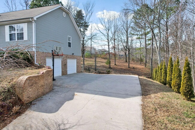 Photo - 217 Home Pl Ct SE