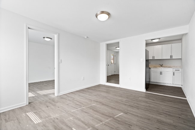 Photo - 102 S West St Unit 1