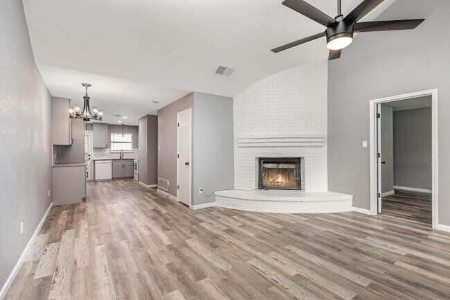 Photo - 3013 Timothy Ln Unit 3013