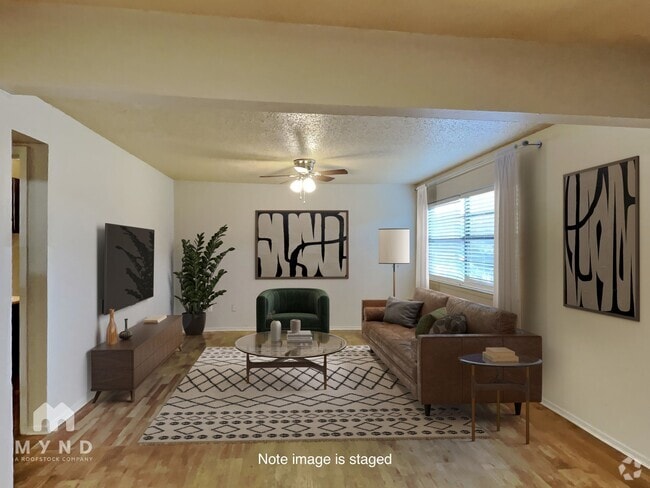 Building Photo - 624 E 3rd St Rental