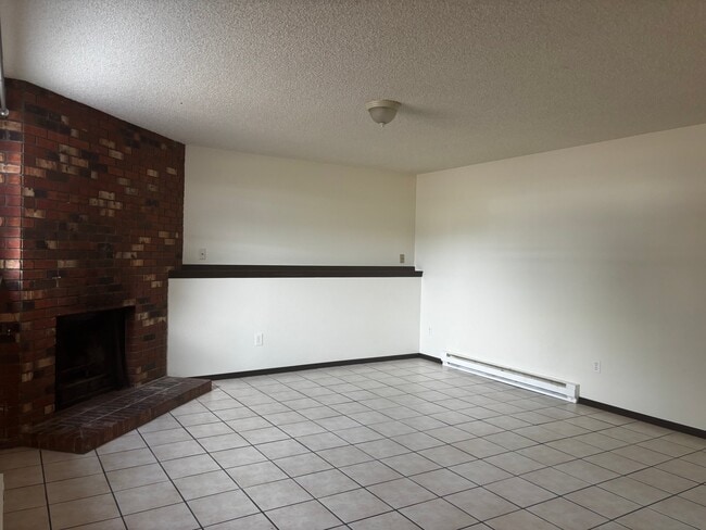Photo - 114 Juniper Pl Unit B