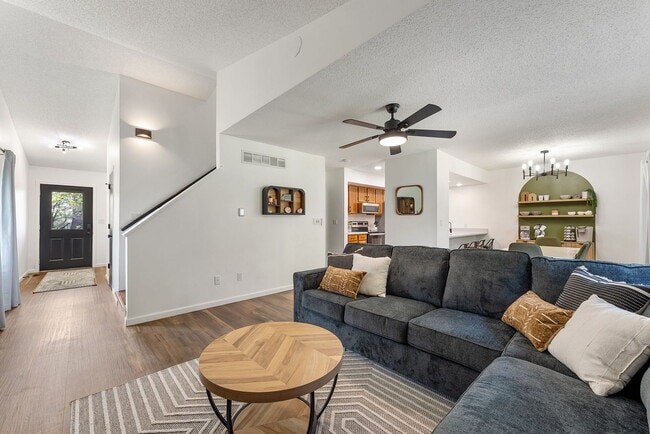 Photo - 2241 10th St