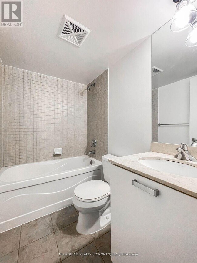 Photo - 37 Grosvenor St Unit 1806