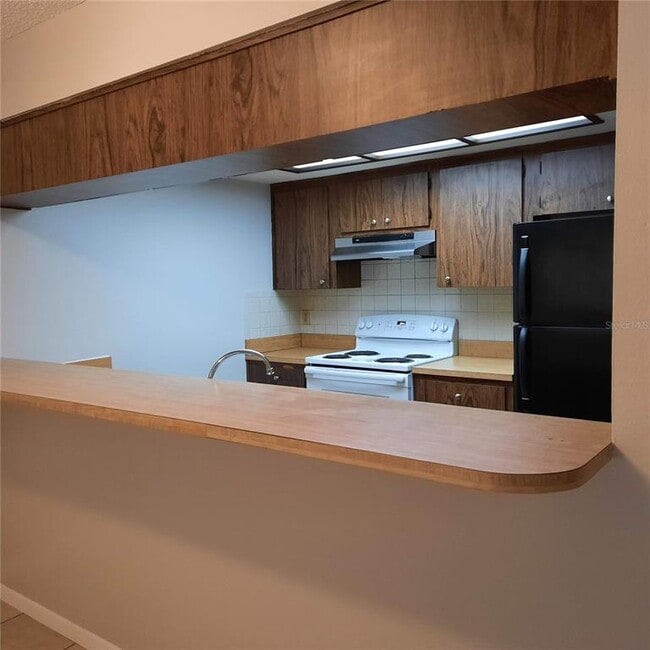 Photo - 682 37th St N