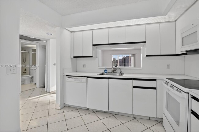 Photo - 900 SW 128th Ave Unit 306D