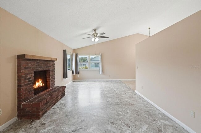 754 Summerland Dr