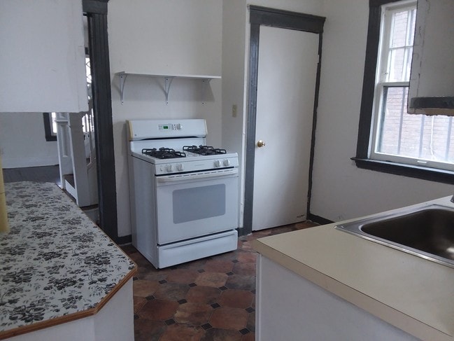 Photo - 158 Monterey St