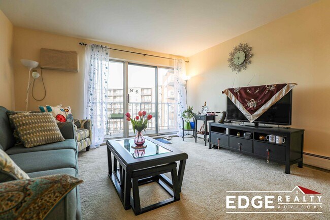 Photo - 131 Coolidge Ave Unit 522