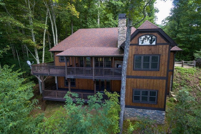 1054 Boar Rdg Rd