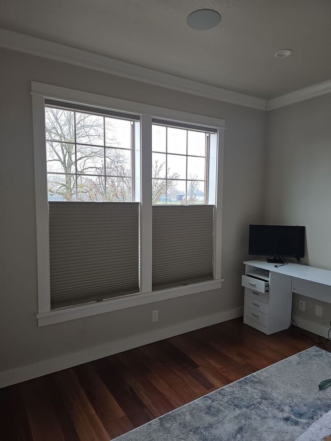 Photo - 3-Bedroom Home with RV Parking Near Valley River Center