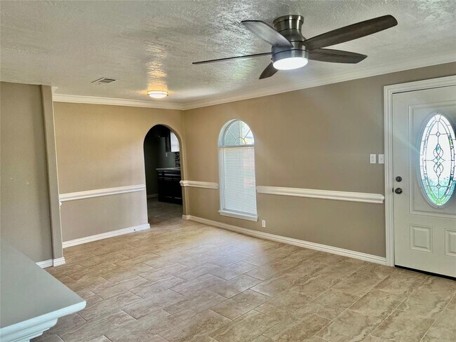 Photo - 1518 Thomas Ave