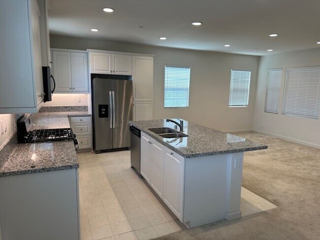 Photo - Lantana@Beach: 3 Bedroom 2.5 Bath Tri Leve...