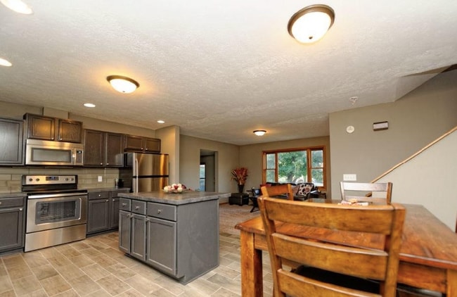 Kitchen - 5268 N 111th Cir