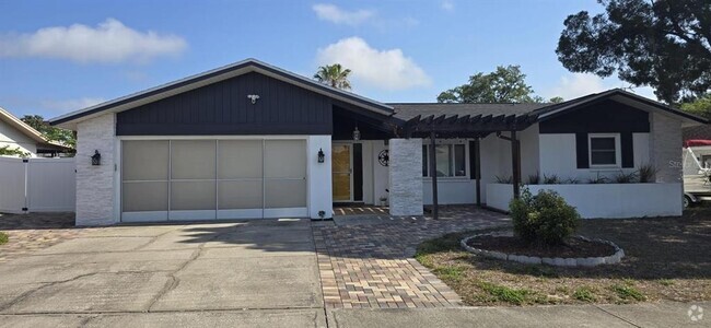 Building Photo - 7131 Vista Way Rental