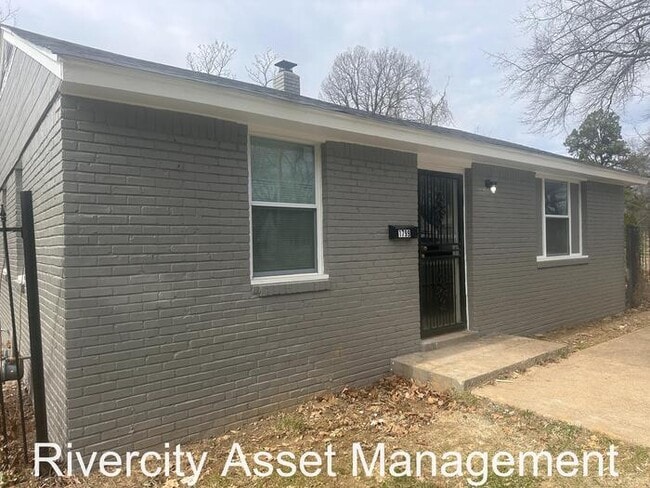Building Photo - Adorable 2 bedroom, 1 bath Home!!!! Sectio...